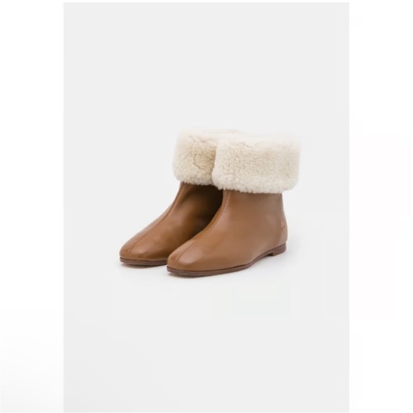 NEW Mansur Gavriel Cosy Boots in Carmel Lambskin Sheep Shearling Women's - Picture 3 of 9